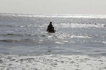 La limpieza de fondos marinos de La Garita 'rueda' con éxito (Foto TA)